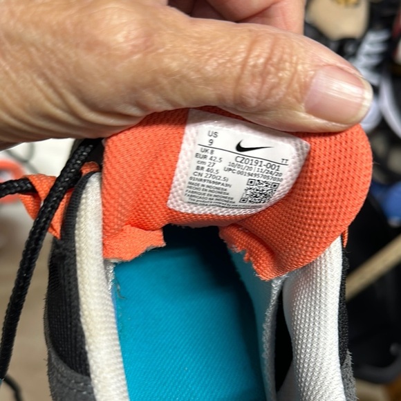 Nike Air Max Black and Orange Athletic Shoes main image 9